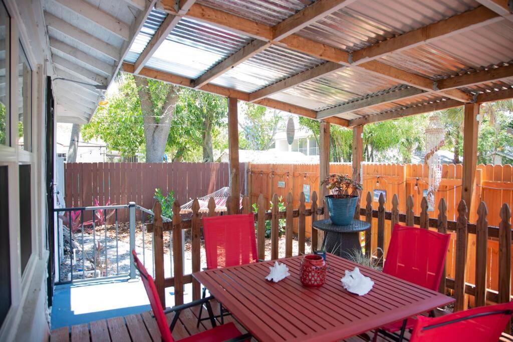 Two Bedroom Ranch With Private Deck Close To Beach Lake Worth Beach Dış mekan fotoğraf